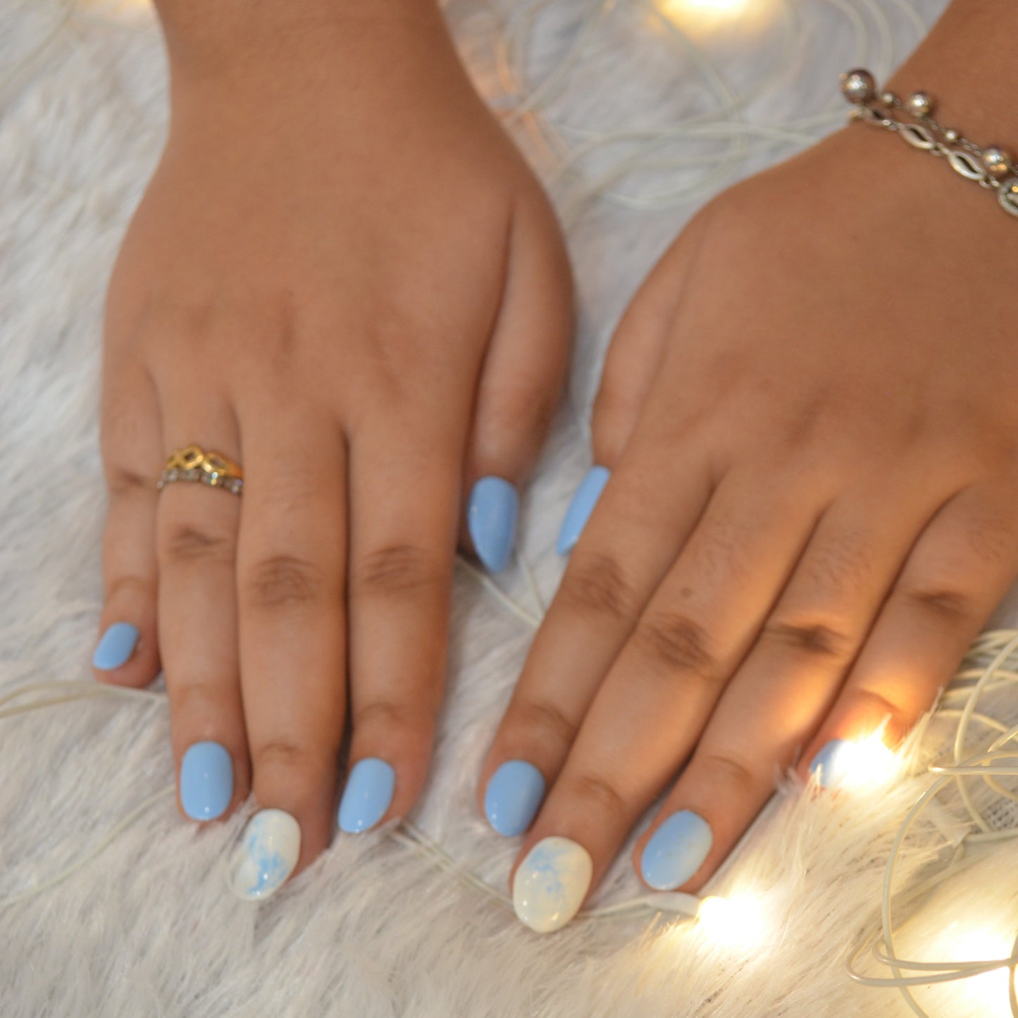 Mid-day Blues Silicone Press-On Nails