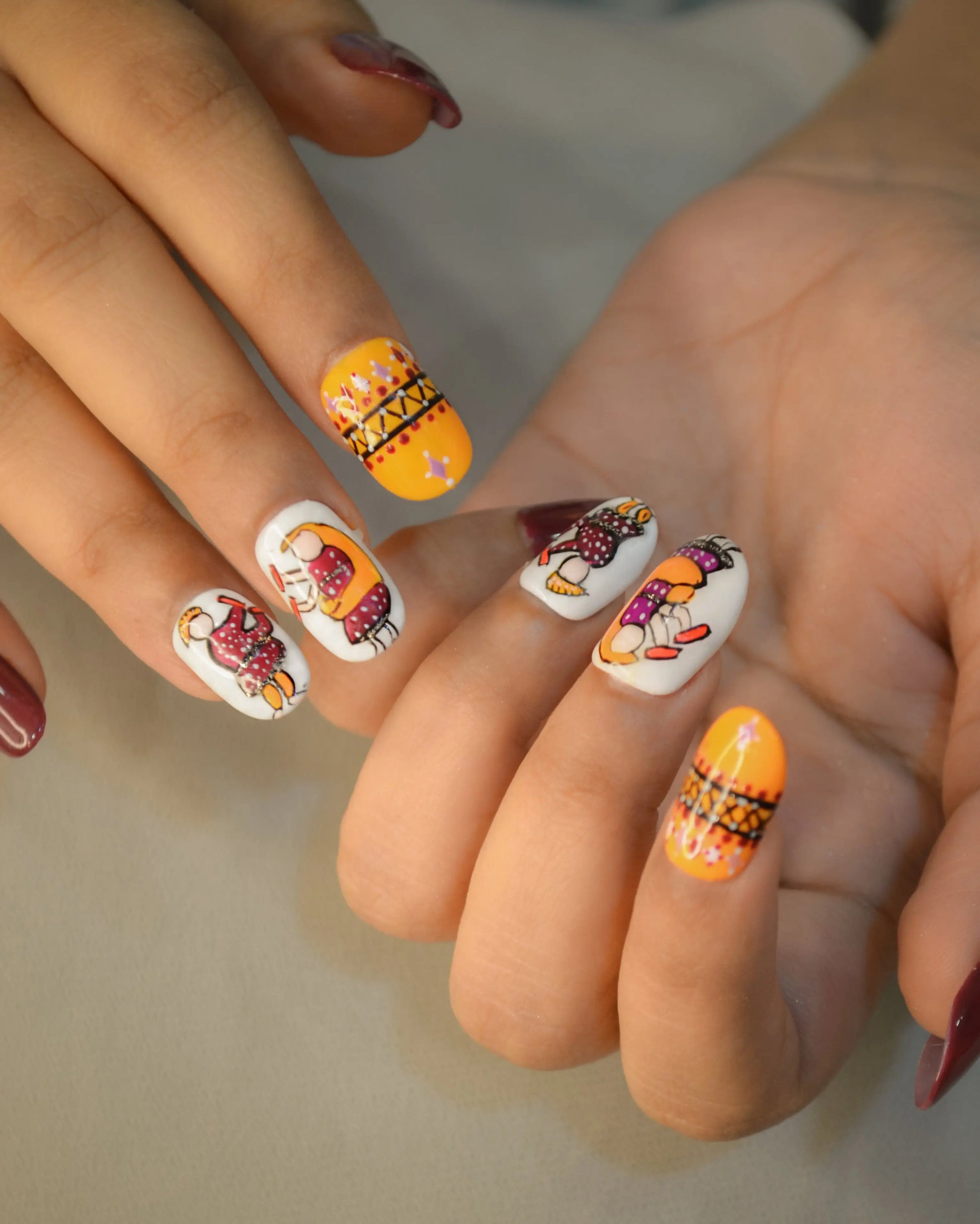 Garba Night Orange And White Silicone Press-on Nails Twinkle Touch