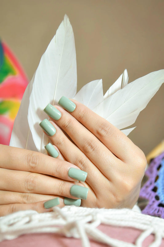 Aqua Gem Medium Aquamarine Silicone Press-On Nails - Twinkle Touch