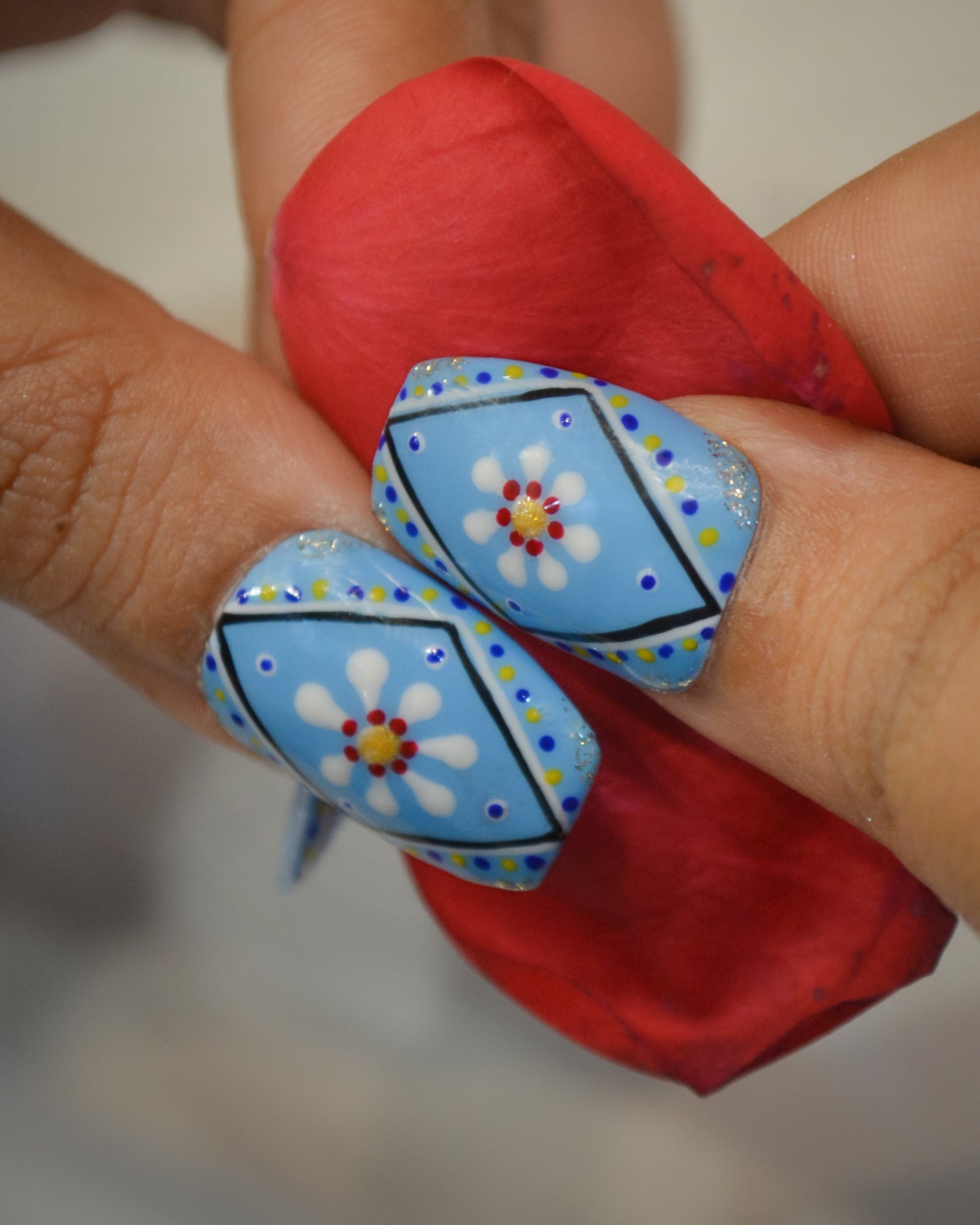 Navratri Special Rangoli Silicone Press-On Nails Twinkle Touch