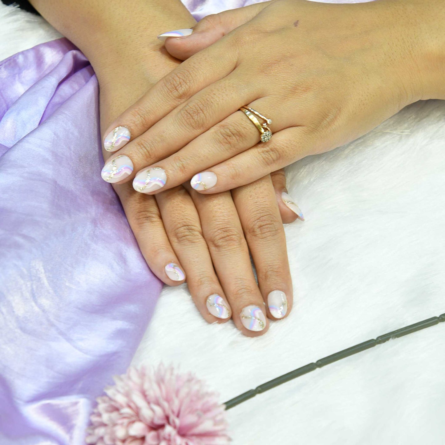 Twinkle touch press-on nails