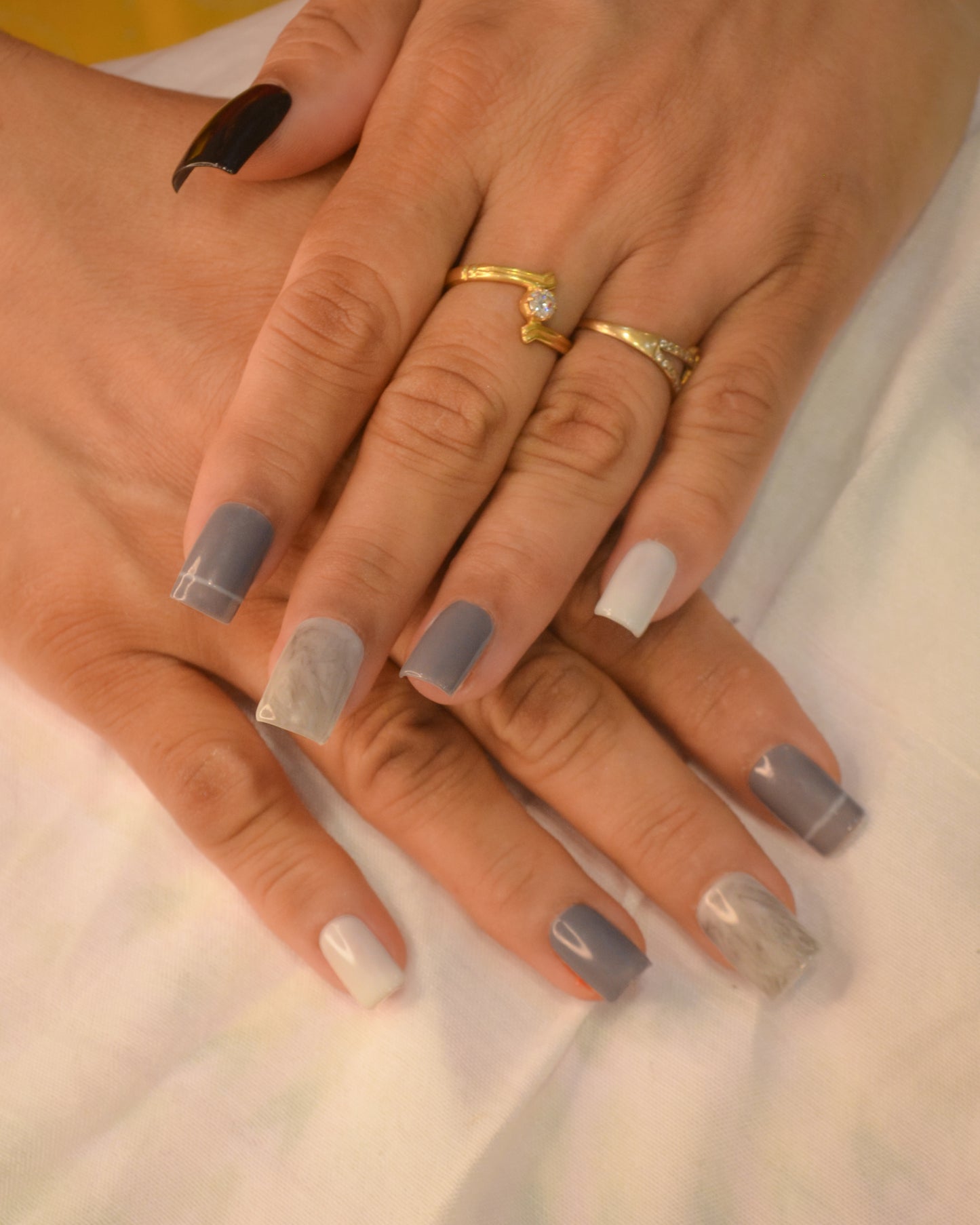 Twinkle Touch Press-On Nails 