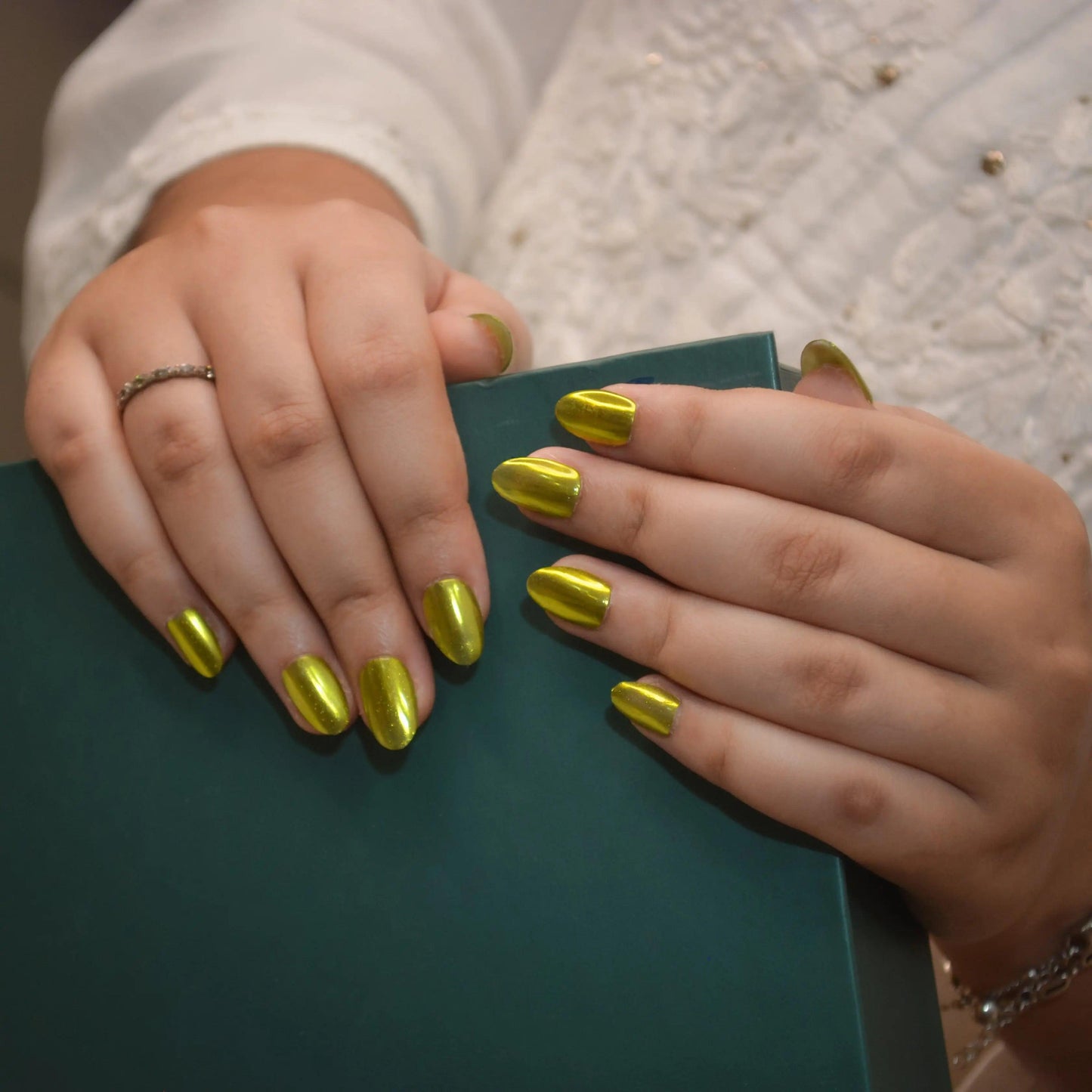 Safety Yellow Silicone Press-On Nails - Twinkle Touch